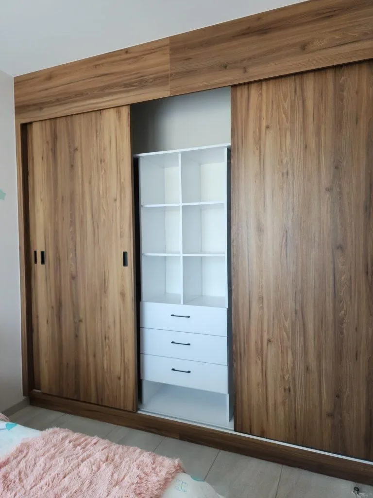 Closets, VALLE REAL, Modelo Goya